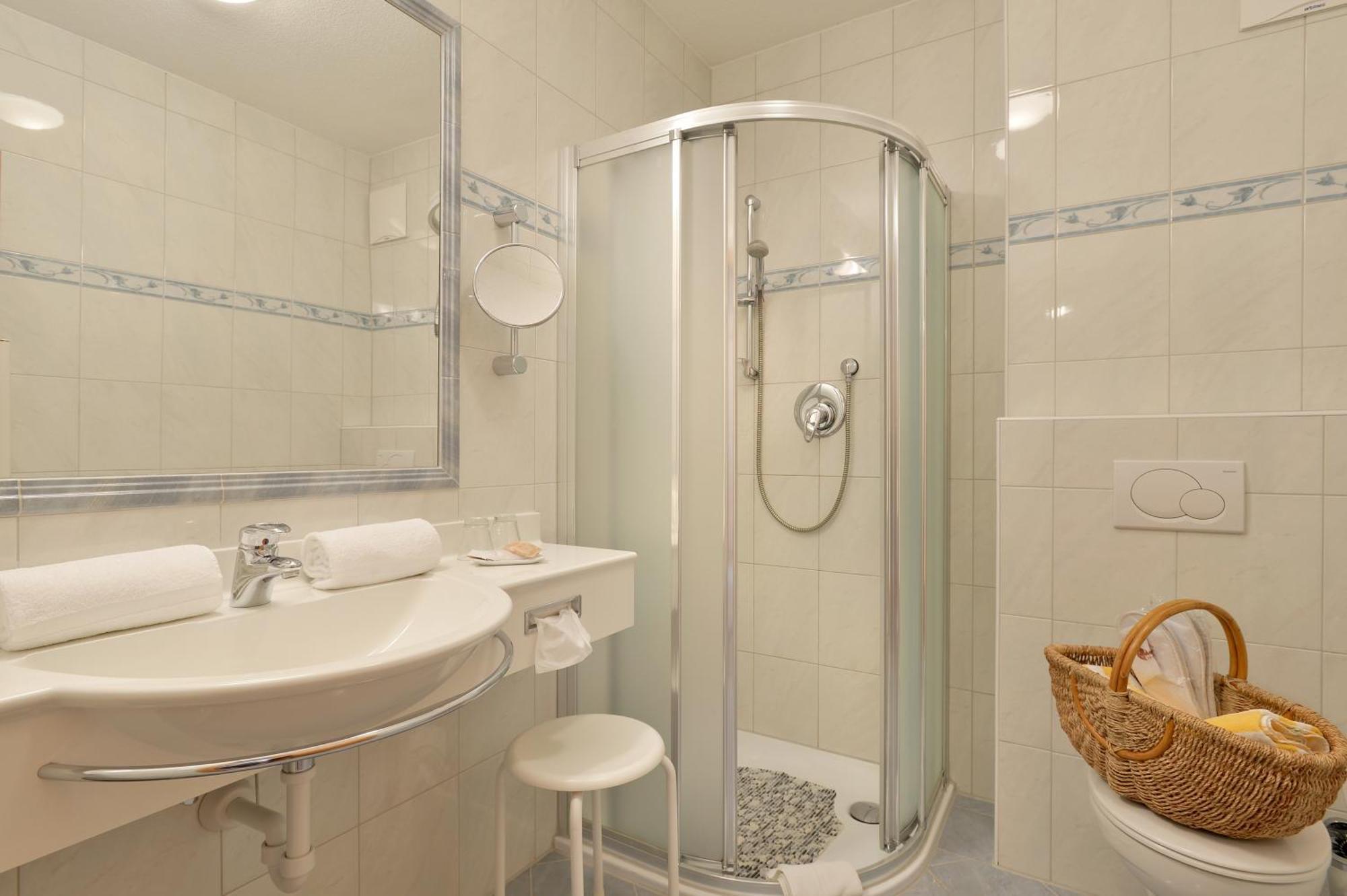 Ederfeld 4*