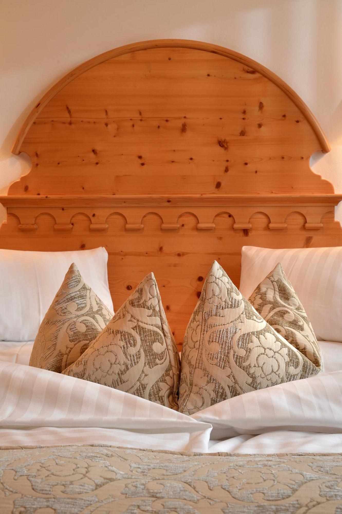 Ederfeld Aparthotel 4*