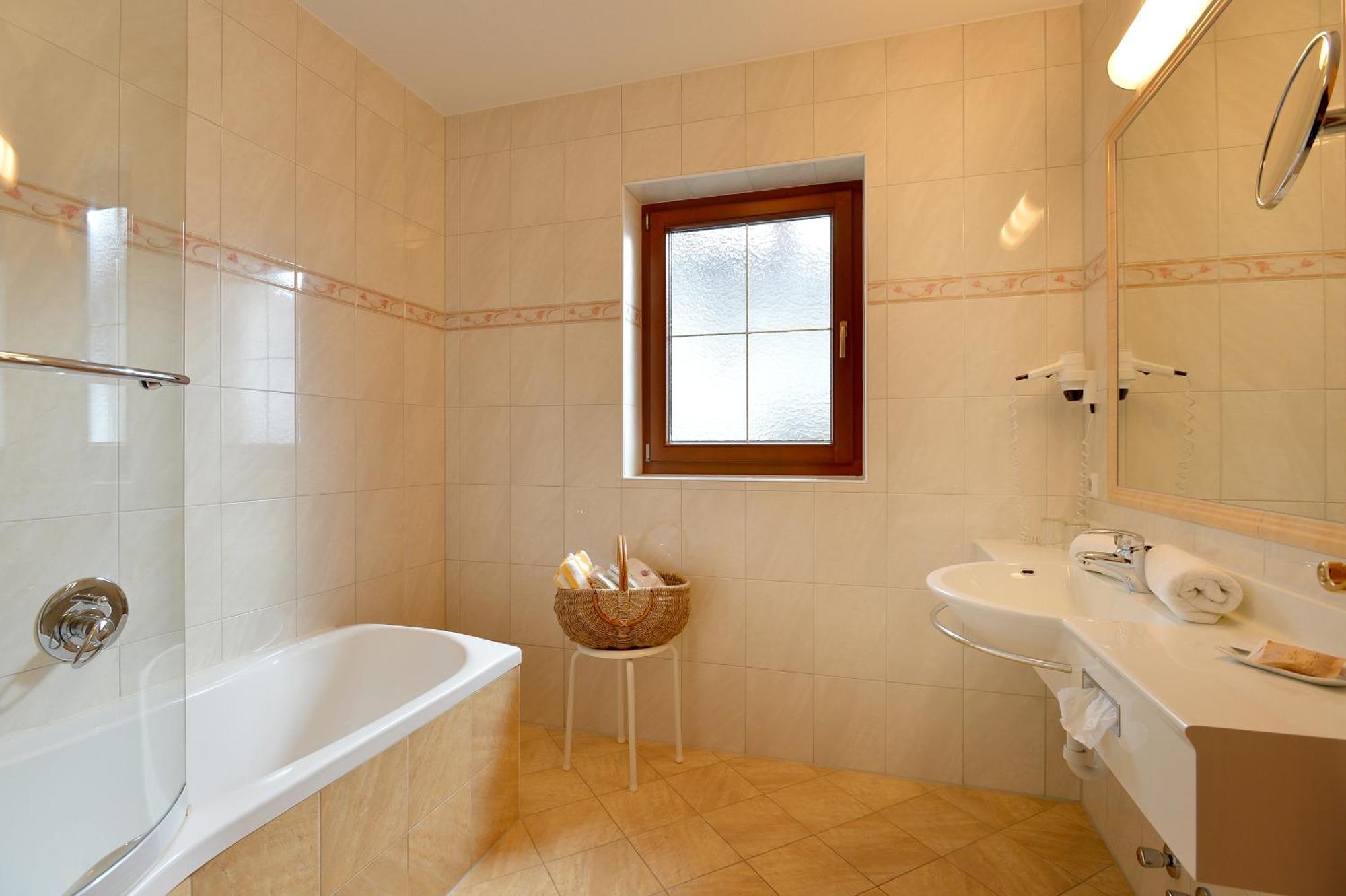 Ederfeld 4*