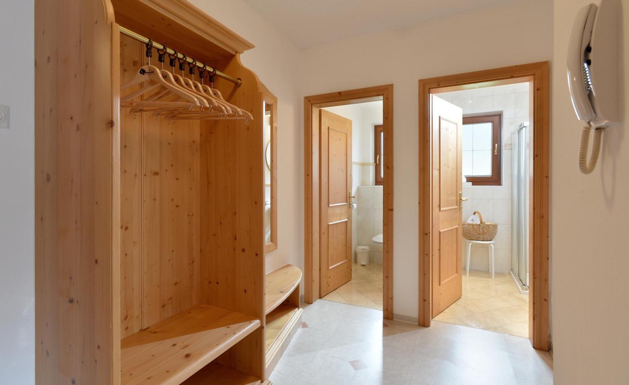 Aparthotel Ederfeld 4*